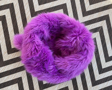 Load image into Gallery viewer, Penny,Cozy and comfy Pet bed, especially for senior pets and puppies