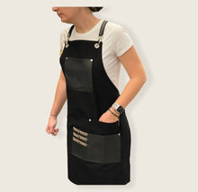 Load image into Gallery viewer, Black Apron with Wide Pockets-LONDON 02