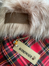 Load image into Gallery viewer, Tiffany, Snuggle Bed for Pets, Cuddle Bed