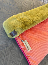 Load image into Gallery viewer, Juno Snuggle Bed for Pets, Gift for Pet