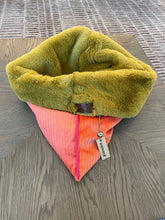 Load image into Gallery viewer, Juno Snuggle Bed for Pets, Gift for Pet