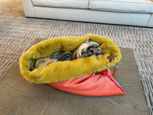 Load image into Gallery viewer, Juno Snuggle Bed for Pets, Gift for Pet