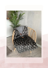Load image into Gallery viewer, Silver, Faux Fur and Half Cashmere Throw Blanket