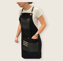Load image into Gallery viewer, Black Apron with Wide Pockets-LONDON 02
