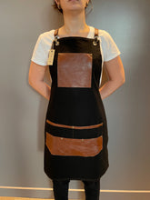 Load image into Gallery viewer, Extra Pocket Design Black Apron- NEW YORK 01
