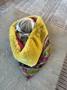 Chip-Snuggle Bed for Pets, Cuddle Bed