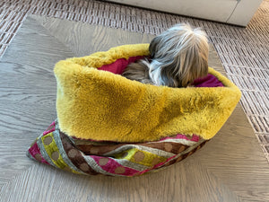 Chip-Snuggle Bed for Pets, Cuddle Bed