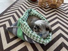 Load image into Gallery viewer, Milo Cave Pet Bed,Luxury Pet Travel Bed
